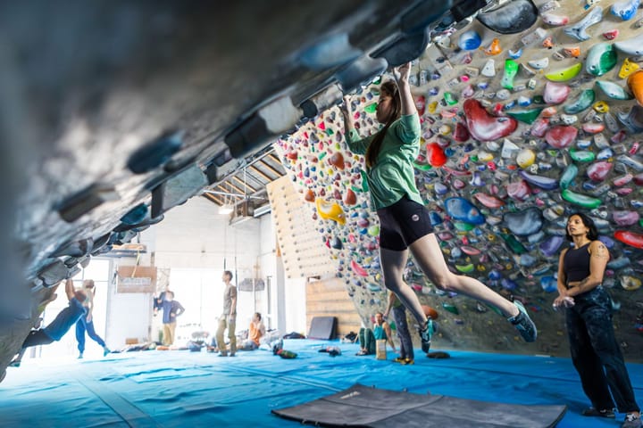 Moon (not in use, see MOONCL) Women's Sigma Short Granite