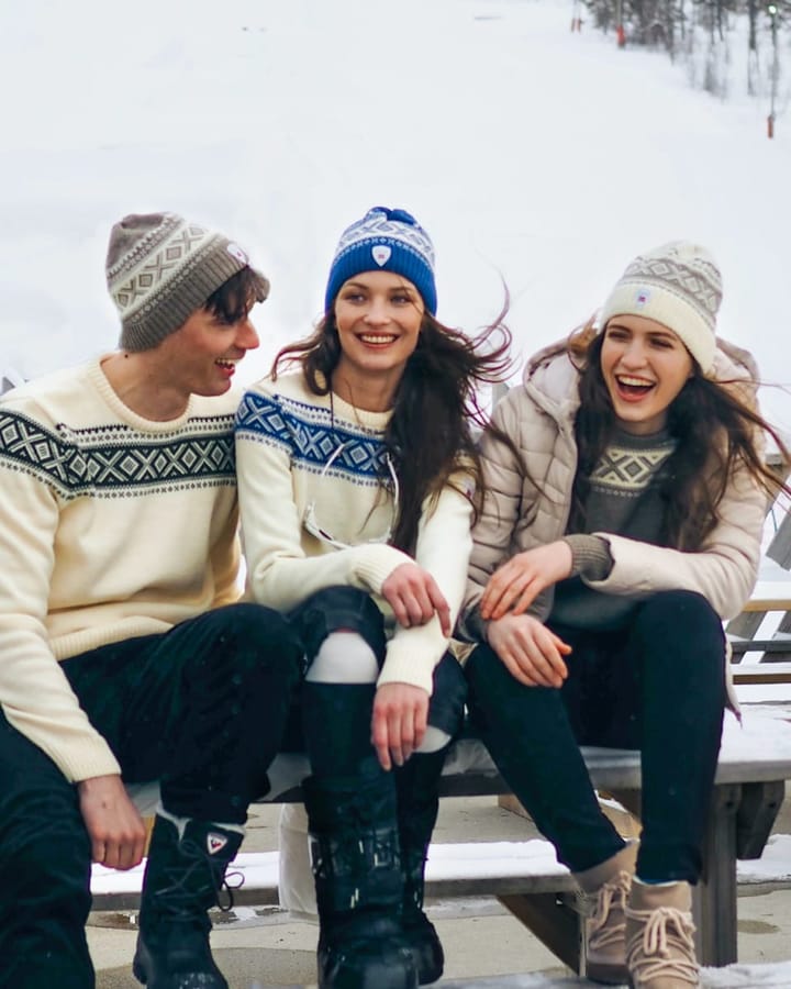 Dale of Norway Cortina Heron Hat Navy Offwhite Dale of Norway Dale of Norway Cortina Heron Hat Navy Offwhite Dale of Norway