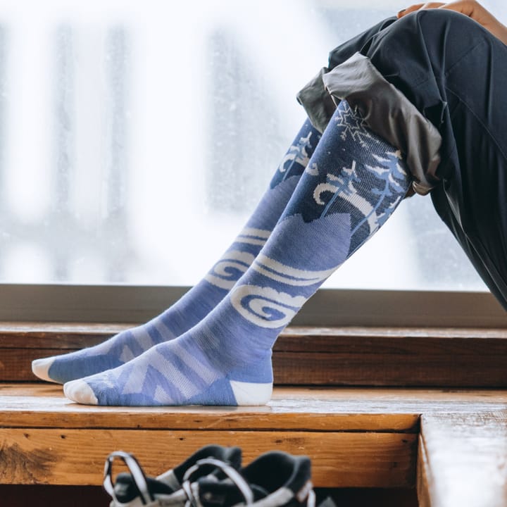 Darn Tough Women's Swirlwind Otc Lightweight With Cushion Midnight Darn Tough Darn Tough Women's Swirlwind Otc Lightweight With Cushion Midnight Darn Tough