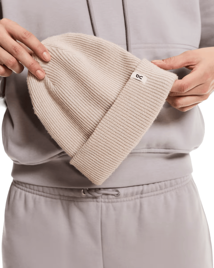 On Unisex Merino Beanie Oat On