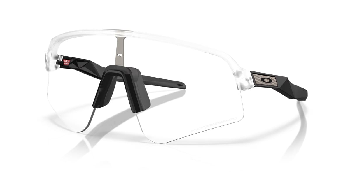 Oakley Sutro Lite Sweep Matte Clear /photochromic