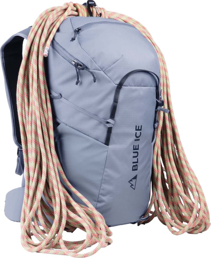 Blue Ice Prisma Pack 30 L Folkstone Grey Blue Ice