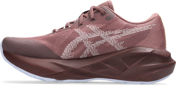 Asics Women's Novablast 5 TR Nature Bathing/Rubble Red Asics Asics Women's Novablast 5 TR Nature Bathing/Rubble Red Asics