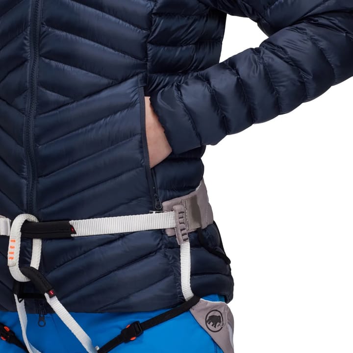 Mammut Broad Peak In Hooded Jacket Women Marine-black Mammut