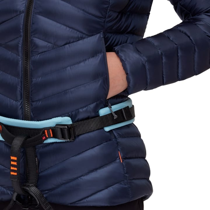 Mammut Broad Peak In Hooded Jacket Women Marine-black Mammut