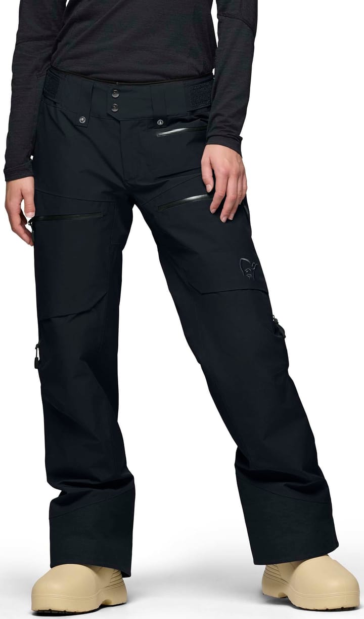 Norrøna Women's Lofoten GORE-TEX Insulated Short Pants Caviar Black Norrøna Norrøna Women's Lofoten GORE-TEX Insulated Short Pants Caviar Black Norrøna