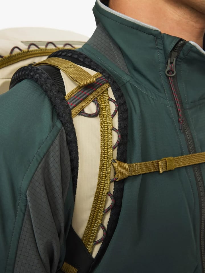 Klättermusen Vide Backpack 30L Silver Creme Klättermusen