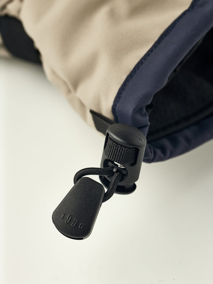 Hestra Gauntlet Sr. - 5 Finger Dark Navy/Beige Hestra Hestra Gauntlet Sr. - 5 Finger Dark Navy/Beige Hestra