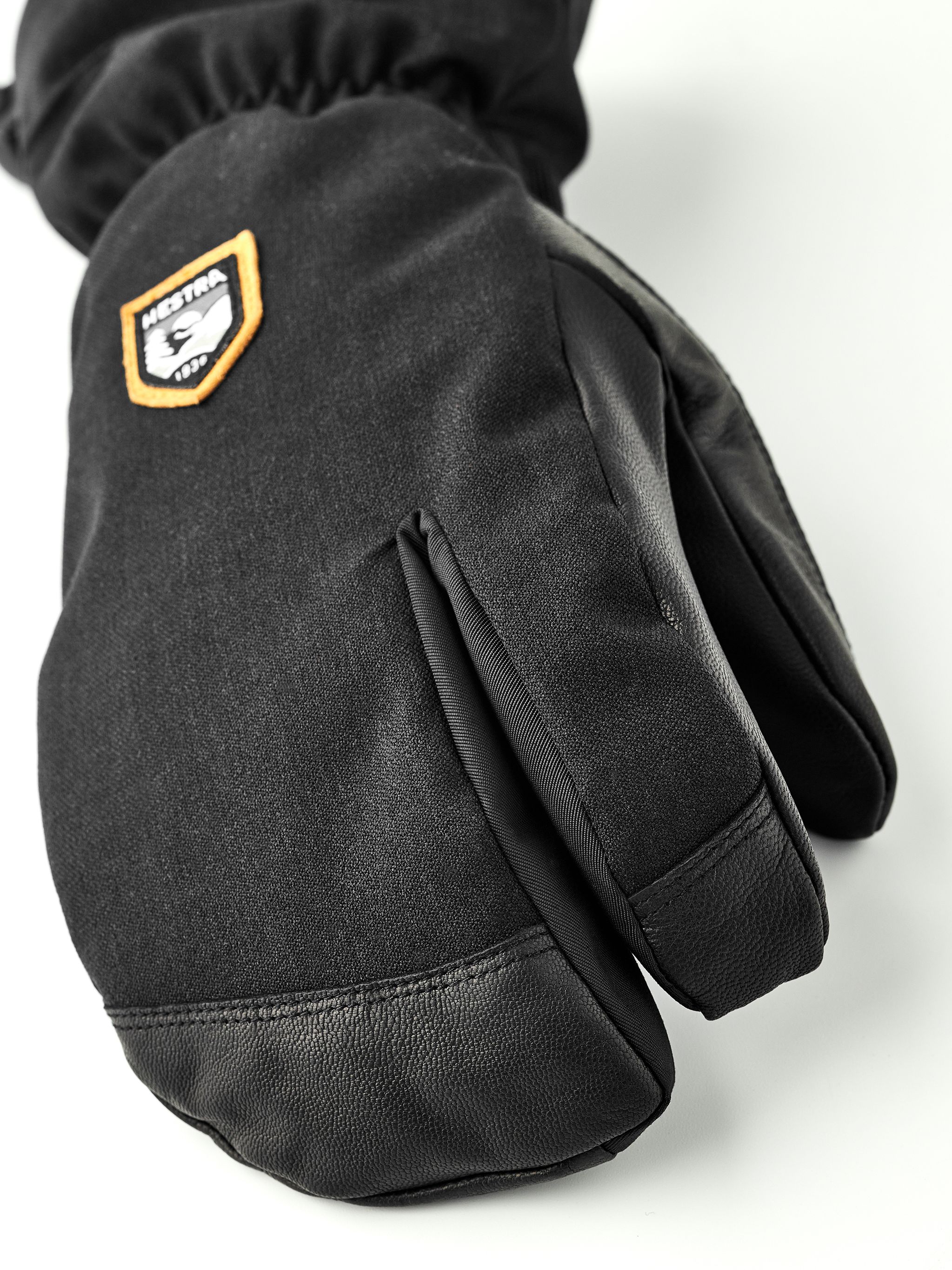 Hestra CZone Mountain - 3 Finger Black | Buy Hestra CZone Mountain