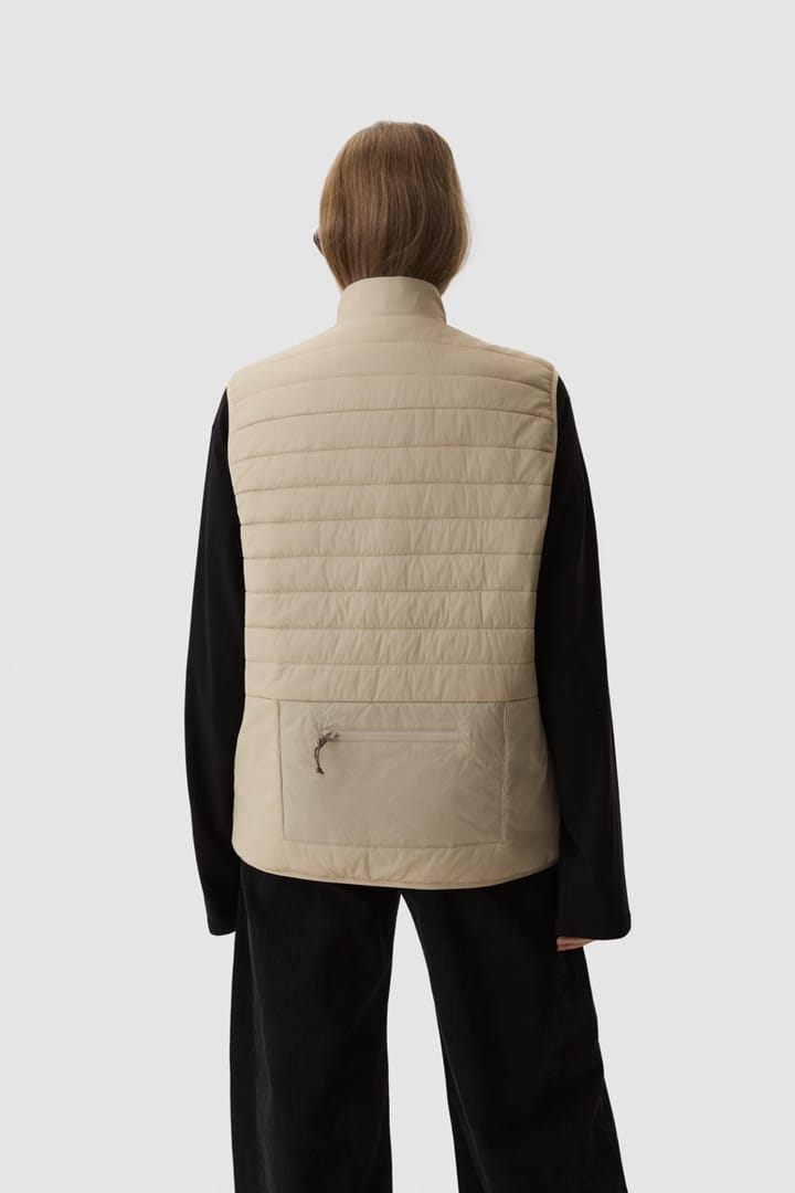 Yama Traverse Puffer Vest Sand Dune Yama