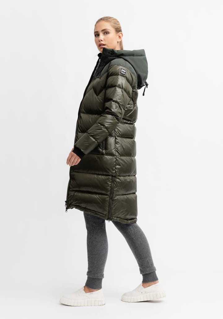 Mountain Works Women's Cocoon Down Coat (2021) Military Mountain Works Mountain Works Women's Cocoon Down Coat (2021) Military Mountain Works
