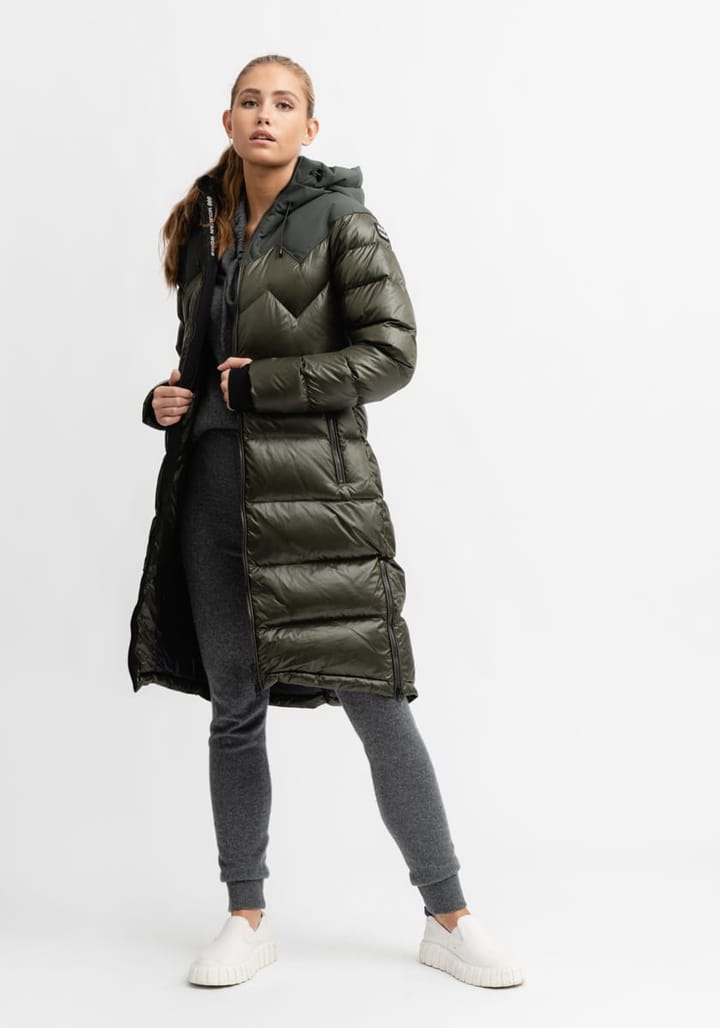 Mountain Works Women's Cocoon Down Coat (2021) Military Mountain Works Mountain Works Women's Cocoon Down Coat (2021) Military Mountain Works