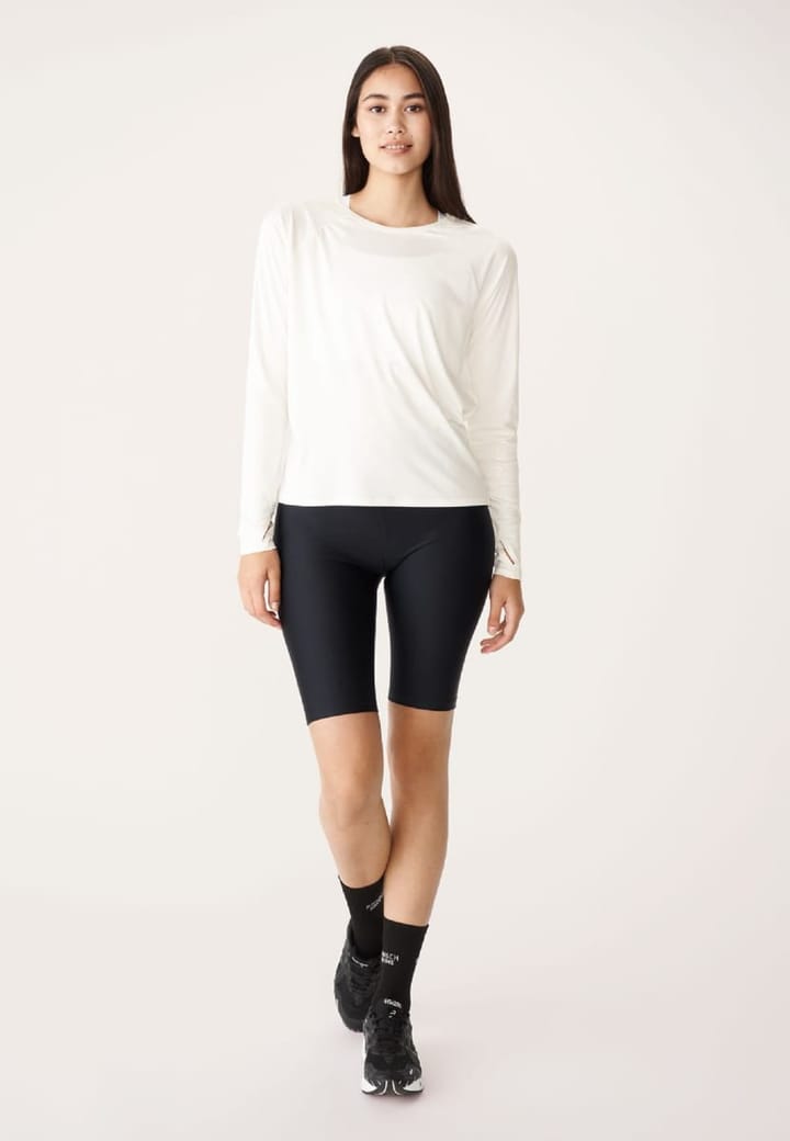 Röhnisch Women's Active Logo Long Sleeve Vanilla Ice Röhnisch Röhnisch Women's Active Logo Long Sleeve Vanilla Ice Röhnisch