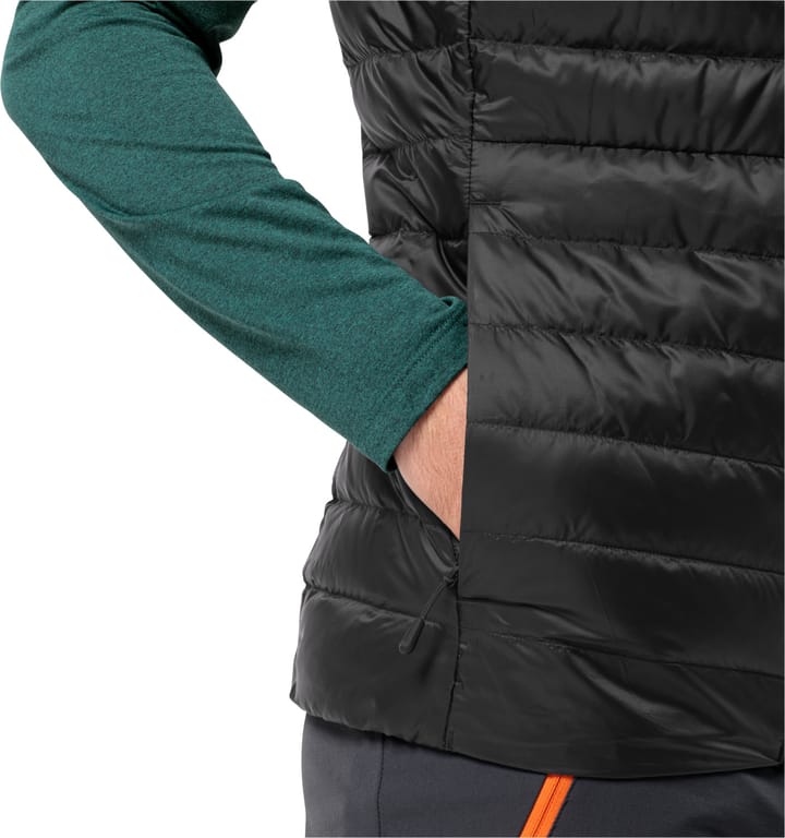 Jack Wolfskin Men's Pilvi Down Vest Black Jack Wolfskin Jack Wolfskin Men's Pilvi Down Vest Black Jack Wolfskin