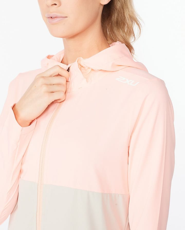 2XU Aero Jacket W Pop Coral/Oatmeal Reflective 2XU