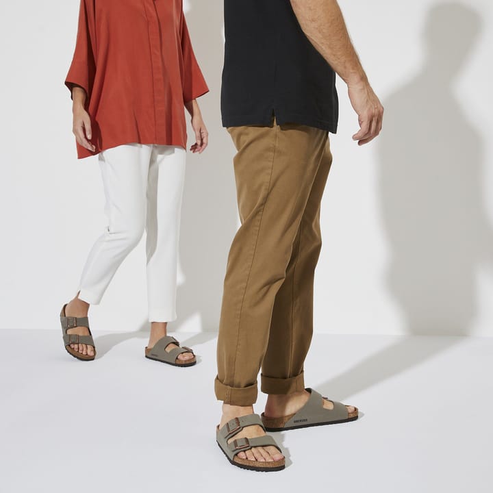 Birkenstock Unisex Arizona Birko-Flor Nubuck Regular Stone Birkenstock