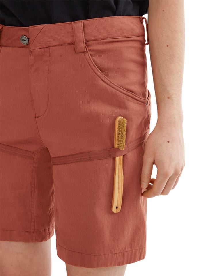 Klättermusen Gefjon Shorts W's Ash Red Klättermusen Klättermusen Gefjon Shorts W's Ash Red Klättermusen