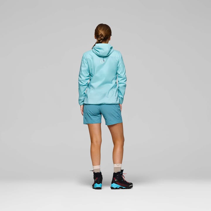Norrøna Women's Falketind aero60 Hood Aqua Haze Norrøna