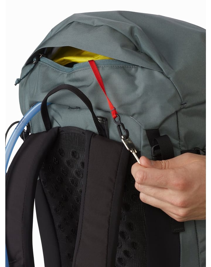 Arc'teryx Brize 32 Backpack Tatsu Arc'teryx Arc'teryx Brize 32 Backpack Tatsu Arc'teryx