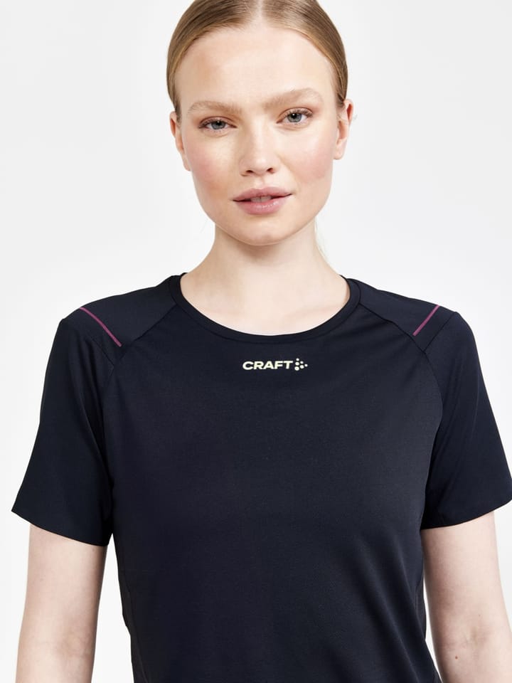 Craft Women's Pro Hypervent Short Sleeve Tee Black-Roxo Craft Craft Women's Pro Hypervent Short Sleeve Tee Black-Roxo Craft