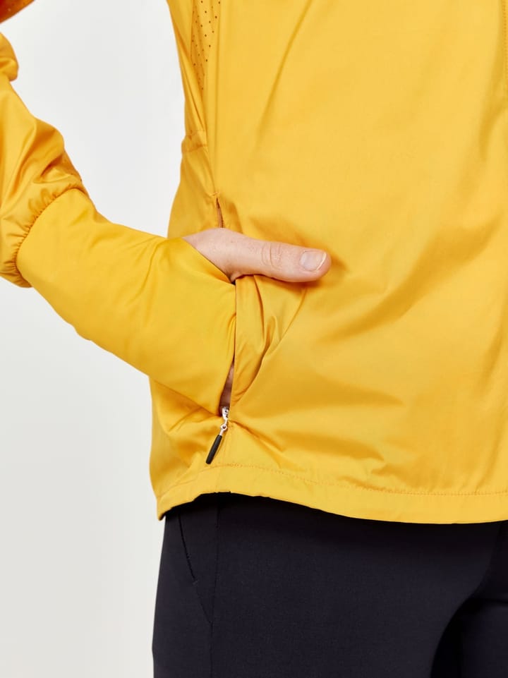 Craft Women's Adv Essence Wind Jacket Calm Craft Craft Women's Adv Essence Wind Jacket Calm Craft