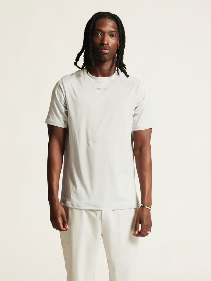 Craft Men's Adv Essence Shortsleeve Tee 2 Cloud Craft Craft Men's Adv Essence Shortsleeve Tee 2 Cloud Craft