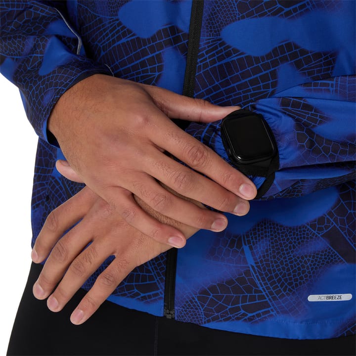 Asics Men's Road Lite-Show Packable Jacket Performance Black/Dark Cobalt Asics Asics Men's Road Lite-Show Packable Jacket Performance Black/Dark Cobalt Asics