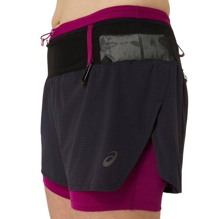 Asics Women's Fujitrail 2-N-1 Short Performance Black/Blackberry Asics Asics Women's Fujitrail 2-N-1 Short Performance Black/Blackberry Asics
