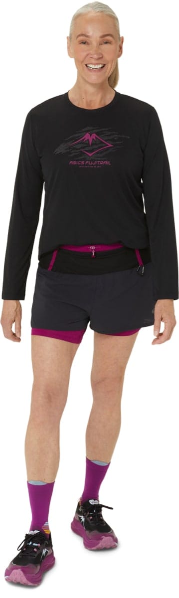 Asics Women's Fujitrail 2-N-1 Short Performance Black/Blackberry Asics Asics Women's Fujitrail 2-N-1 Short Performance Black/Blackberry Asics