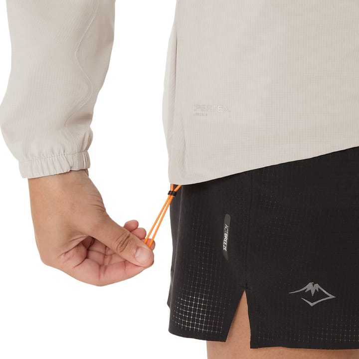 Asics Women's Fujitrail Elite Waterproof Jacket Cream Asics Asics Women's Fujitrail Elite Waterproof Jacket Cream Asics