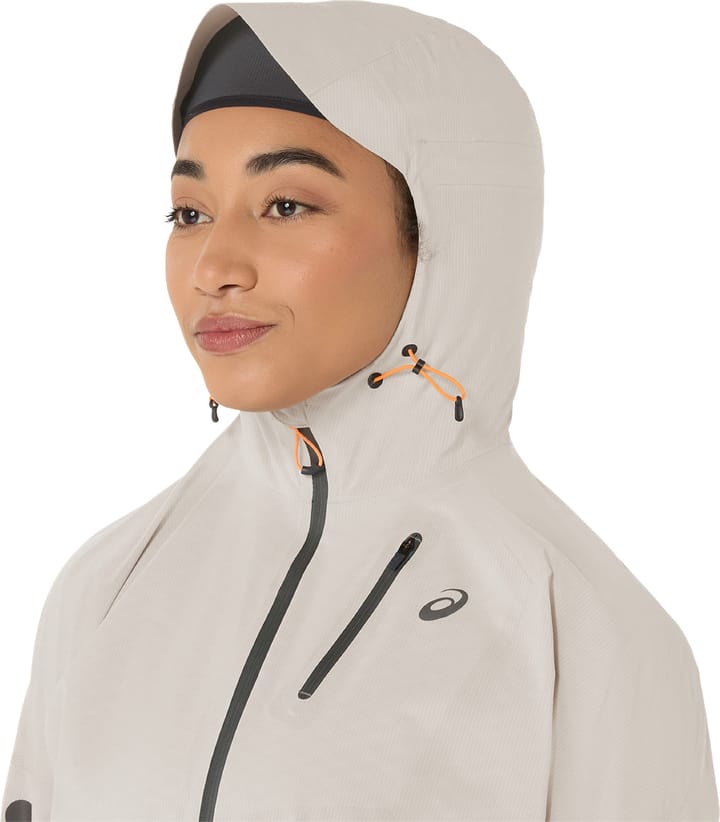 Asics Women's Fujitrail Elite Waterproof Jacket Cream Asics Asics Women's Fujitrail Elite Waterproof Jacket Cream Asics