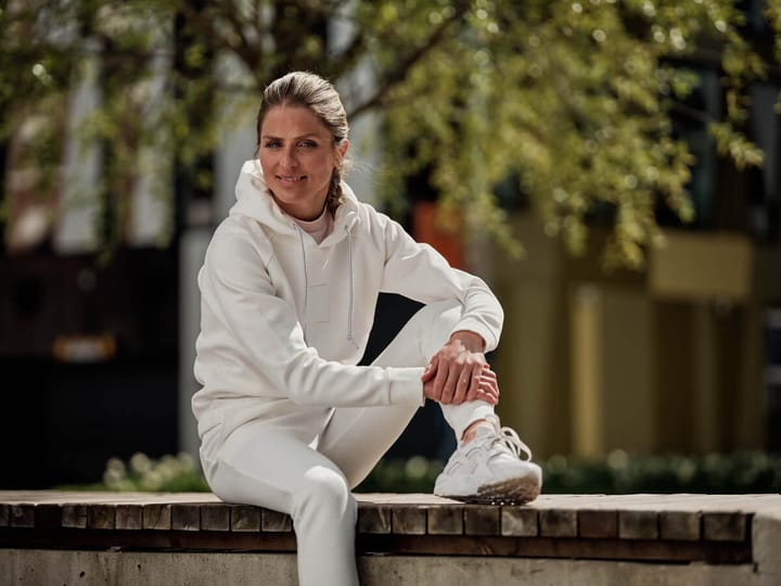 Johaug Unaltered Hood WHITE Johaug Johaug Unaltered Hood WHITE Johaug