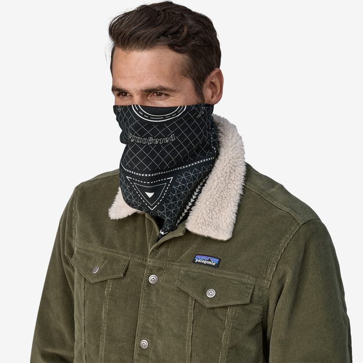 Patagonia Bandana Skunk Parade: Endless Blue Patagonia Patagonia Bandana Skunk Parade: Endless Blue Patagonia