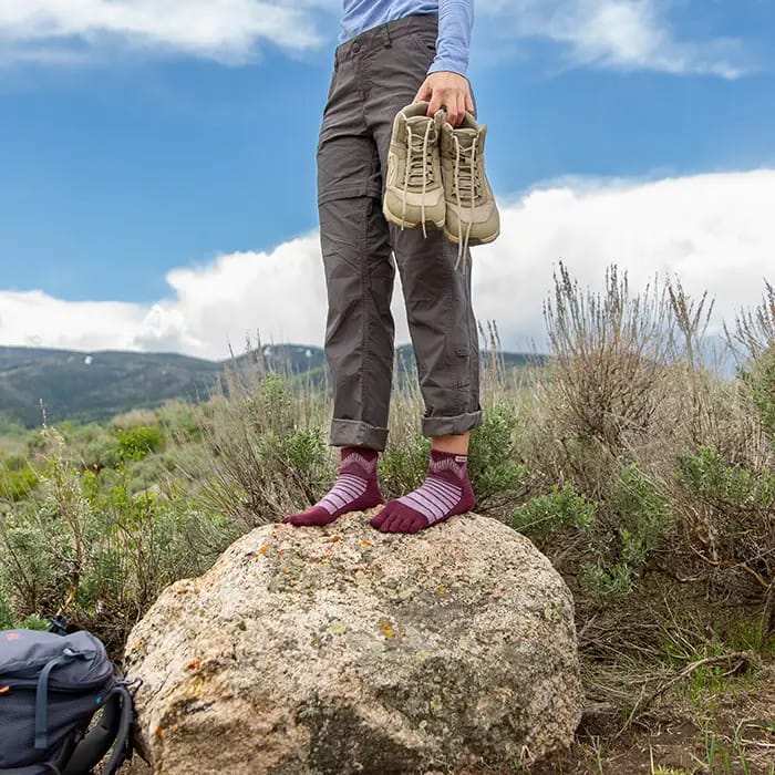 Injinji Outdoor Midweight Mini-Crew Wool Garnet Injinji