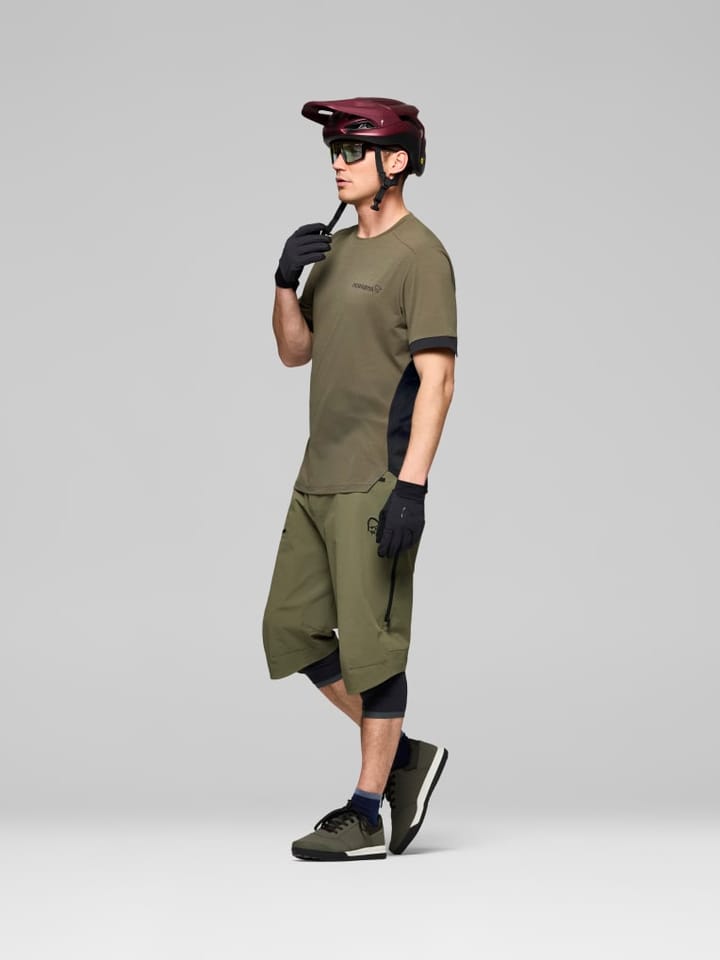 Norrøna Men's Fjørå Equaliser T-Shirt Olive Night/Caviar Black Norrøna