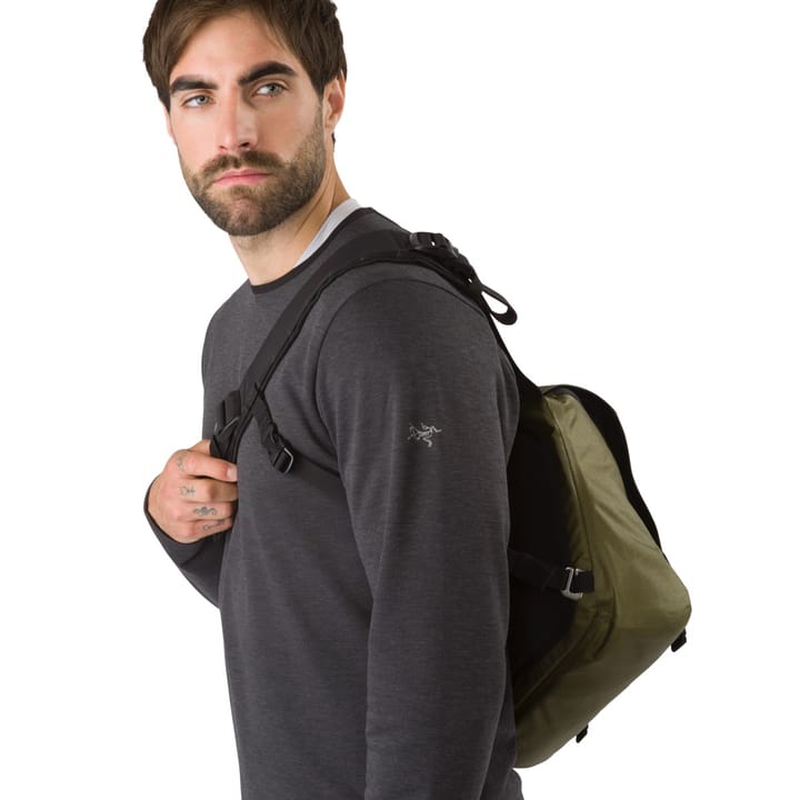 Arc'teryx Granville Courier Bag Black 10L Arc'teryx Arc'teryx Granville Courier Bag Black 10L Arc'teryx