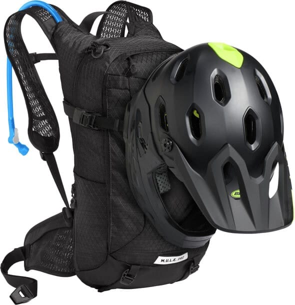 CamelBak Women's M.U.L.E. Pro 14 Black/White Camelbak CamelBak Women's M.U.L.E. Pro 14 Black/White Camelbak