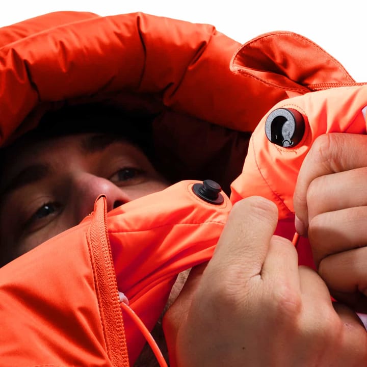 Mammut Protect Down Bag -18c Safety Orange L Mammut Mammut Protect Down Bag -18c Safety Orange L Mammut