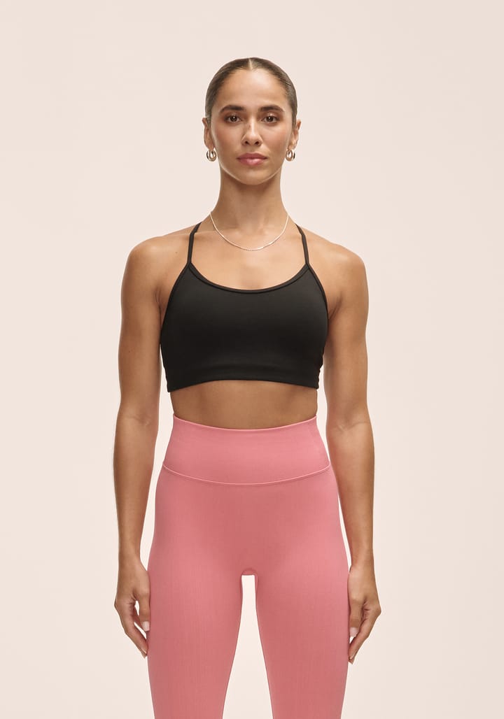 Casall Women's Sleek Strappy Sports Bra Black Casall Casall Women's Sleek Strappy Sports Bra Black Casall