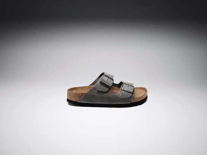 Birkenstock Unisex Arizona Oiled Leather Regular Faded Khaki Birkenstock Birkenstock Unisex Arizona Oiled Leather Regular Faded Khaki Birkenstock