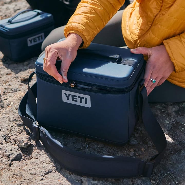 Yeti Daytrip 9L Insulated Box Charcoal Yeti