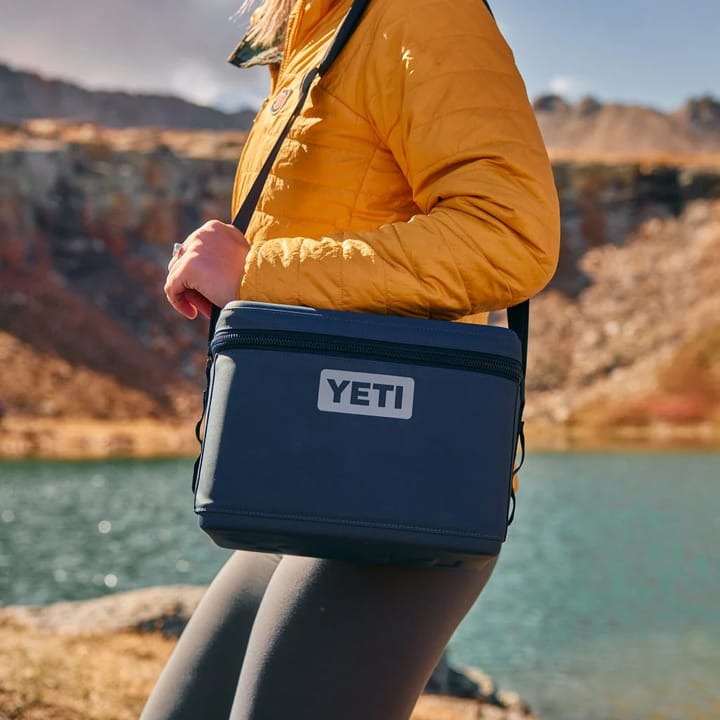 Yeti Daytrip 9L Insulated Box Charcoal Yeti