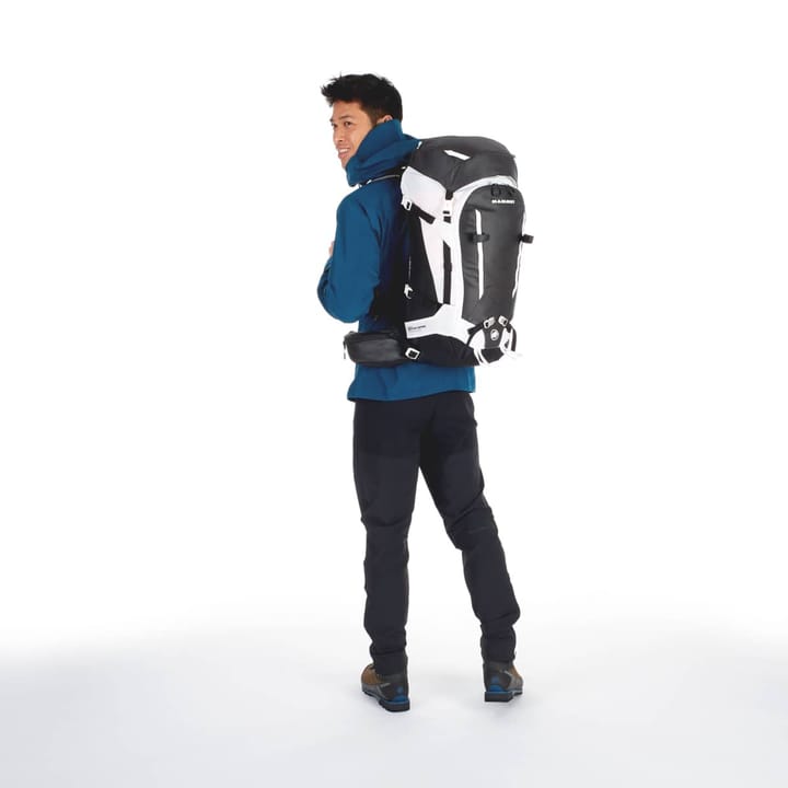 Mammut Trion Spine 35 Black/White Mammut Mammut Trion Spine 35 Black/White Mammut
