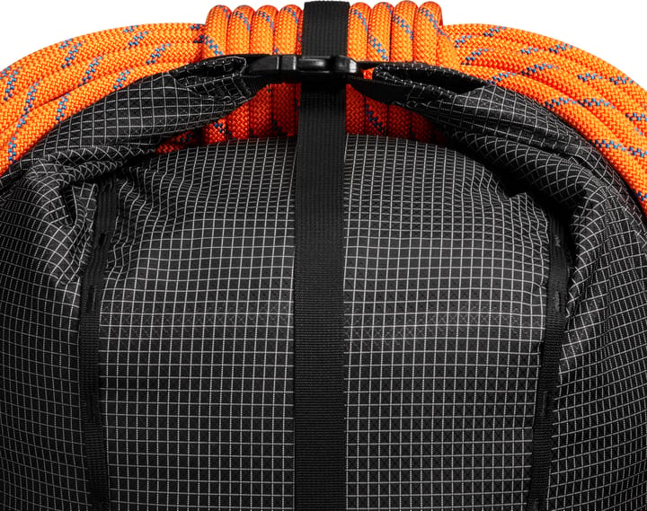 Mammut Trion 38 Black Mammut