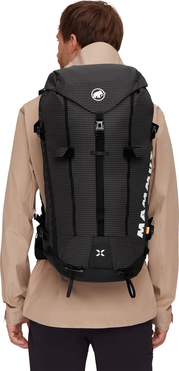 Mammut Trion 38 Black Mammut