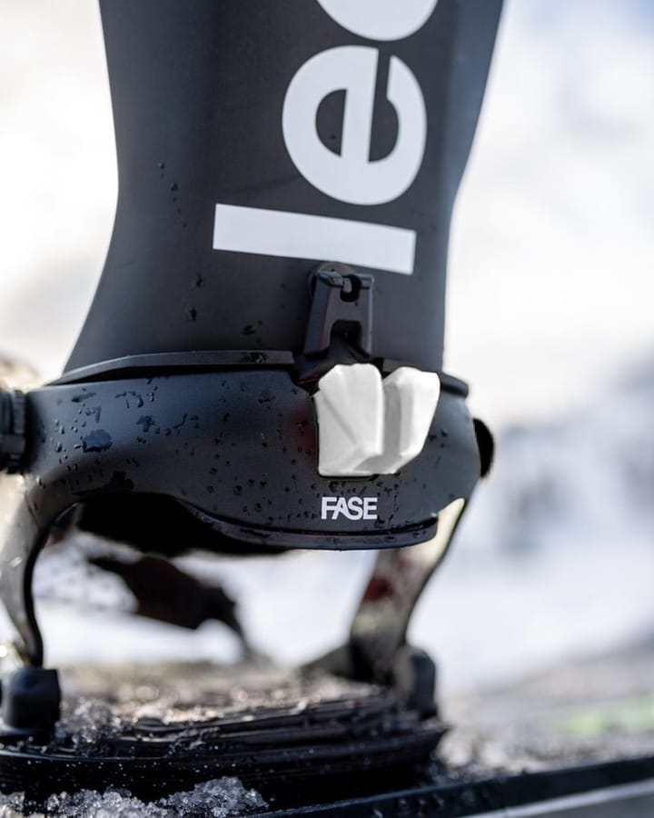 Bataleon Blaster AsymWrap™ FASE® Snowboard Bindings Black Bataleon