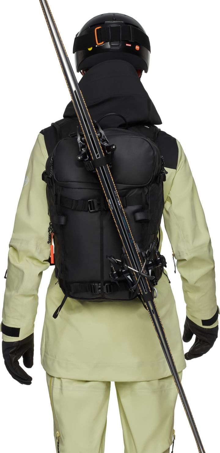 Mammut Women's Nirvana 22  Black Mammut