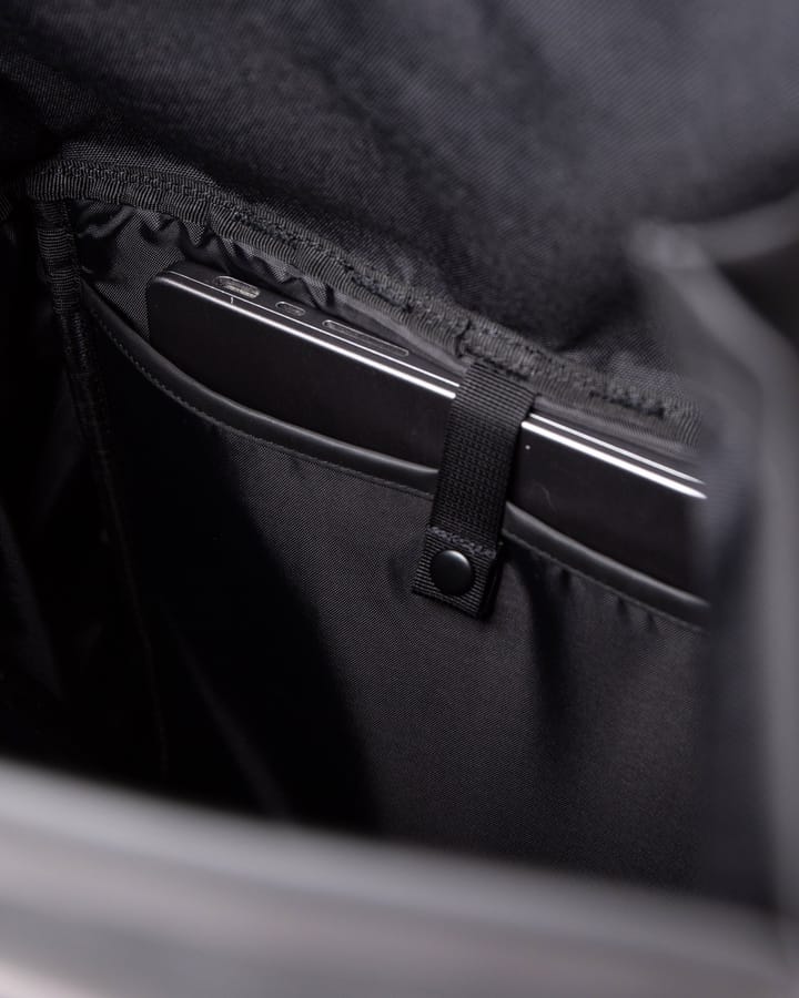 Sandqvist Stream Slim Rolltop L Black Sandqvist