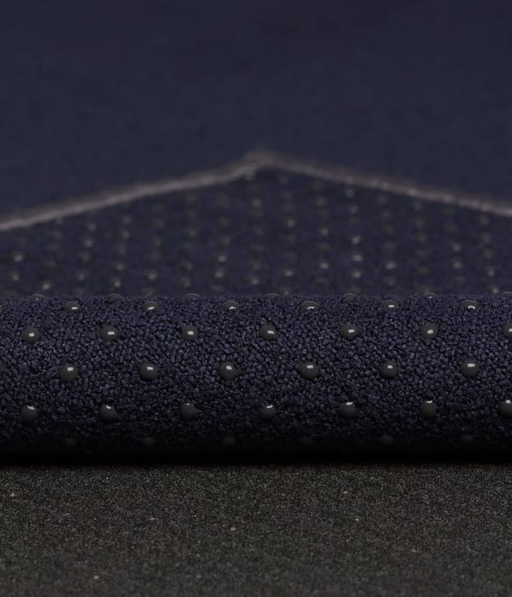 Manduka Towels-yogitoes rSkidless-Mat-Midnight MIDNIGHT Manduka Manduka Towels-yogitoes rSkidless-Mat-Midnight MIDNIGHT Manduka