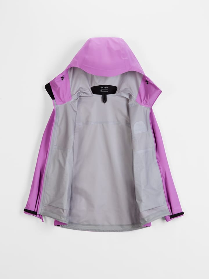 Arc'teryx Women's Beta LT Jacket Mesmer Arc'teryx Arc'teryx Women's Beta LT Jacket Mesmer Arc'teryx